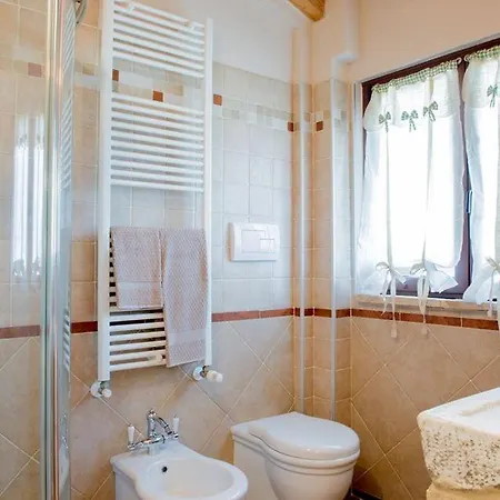 Il Colle Del Falco Alojamento de Turismo Rural Borghetto (Parma)