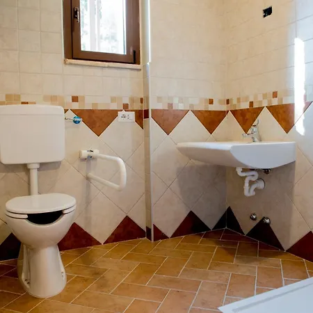 Il Colle Del Falco Alojamento de Turismo Rural Borghetto (Parma)