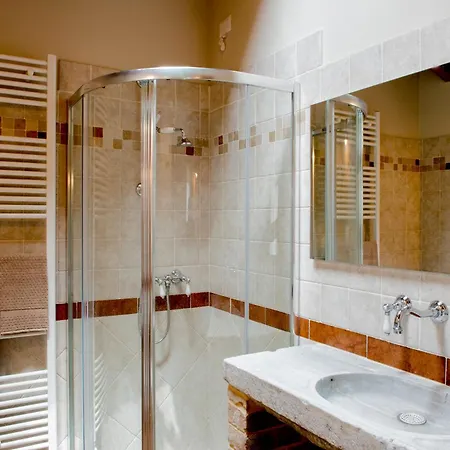 Il Colle Del Falco Alojamento de Turismo Rural Borghetto (Parma)